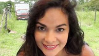 Cataleya russo se desnuda