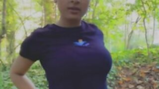 Lyssamaxiscute squirting like a water fountain