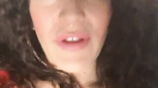 Italian model cam performer