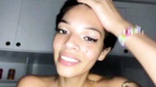 Brasileira 15