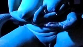 M0onica pussy hole with nude