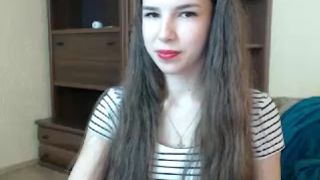 Benaturally Dances and shows off her ass