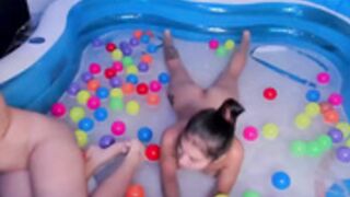 missjuliaa_ lesbian sex show - pussy licking 20240131