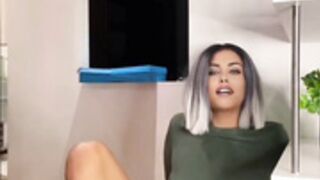Nina Melvin pussy play