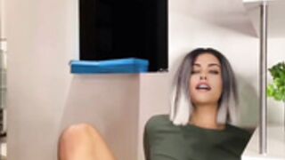 Nina Melvin pussy play