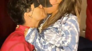 Sexyyyfox__ kissing