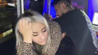 iARa MoYaNo va a tatuarse y termina con el tatuador