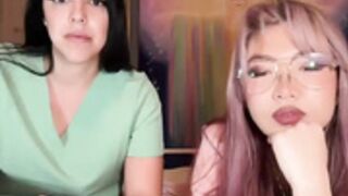 Luxcher lesbian feet show