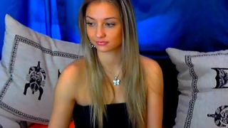 Dollwannaplay / Sinntia nude pussy and playing, video 2