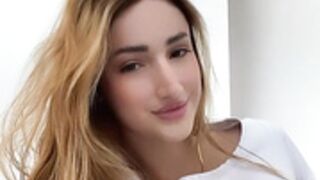 Mama Furtado MamaFurtado 25