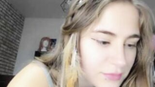 ommnias Cam Show HER CREAMY PUSSY 12112024