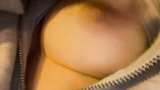 Baby_Tiny boob show in bus