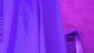 Ashalisha hot bath show