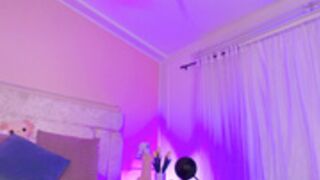 Veronicamartin_ slamming her pussy in doggy