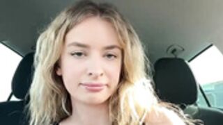 EvieEvans show pussy to the stranger