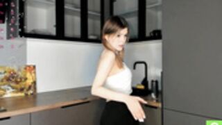 BeverlyVega 24.03.30 001 2