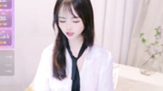 GouGou-111 naked mastubation 3