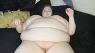 Ssbbw ronnie masturbating