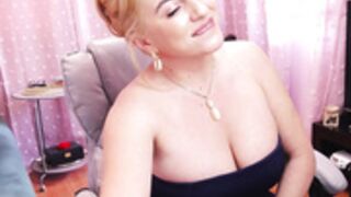 carrielovex 2025-04-08_15-04-18-001