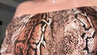 Carolina_Novoa lesbian