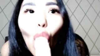 ASIAN WHORE tinnakorn1 BLOWJOB 2