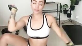 stefythomson & dana-curly lesbian show