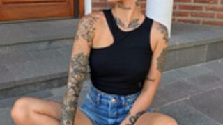 MeLiNa NaNNi lenceria blanca y dildo XL