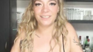 LizzyLush BG fuck & squirt show bar