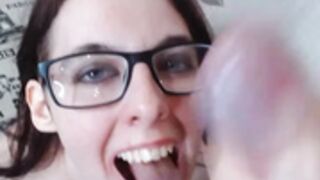 oxxton 2020-08-20 Face Mouth Swallow