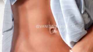 Vanessa Vailatti Vanessinha Vailatti 53