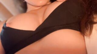 LadyFit nipple vibrator