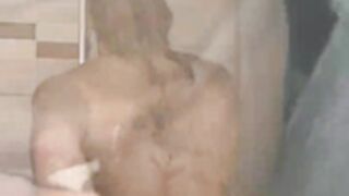 TRindade Model banho