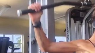 Fitness Model Sideboob + gym