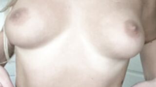 Keytomyheart aka Heather Monroe striptease