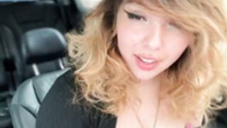Alirawrz nude in car at public
