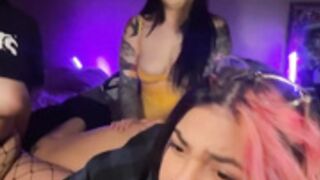 drizzypeach602, nativepumpkin95 & miacanela_xo lesbian