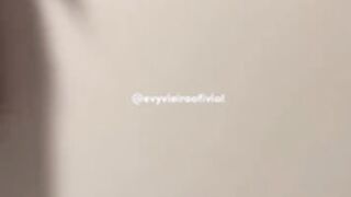 Evy Vieira 25