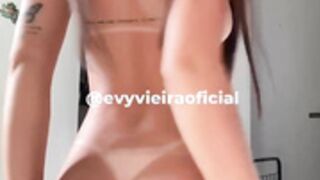 Evy Vieira 23