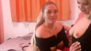 LizzyLush_ & LaraBlond 1st lesbian sex show together