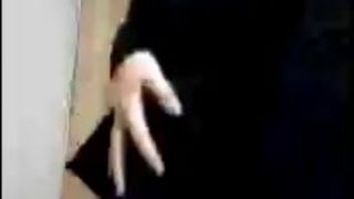 CHICA EN FALDA TRANSMITIENDO EN FB LIVE