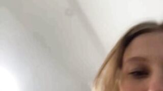 Maja_Sofie - BG show fisting till squirt