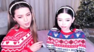 Valerie07 & Mia_paulina lesbian sex show - eating out