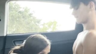 Casal metendo no carro TOP Linda