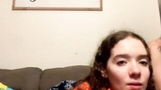 kylieexoxoxo2432 lesbian pussy licking