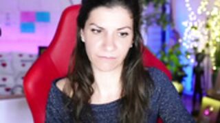 Sindyy/Summersindy chat room