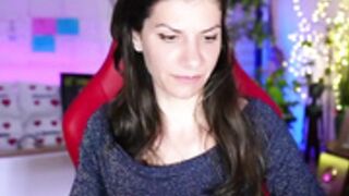 Sindyy/Summersindy chat room