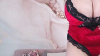 SweetChyou cleavage Big BOOBS