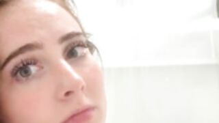 raegan2025 fingers in shower 4.15.25