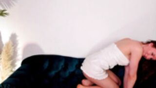 alika_shy 250326 shy teasing w pussy peeks