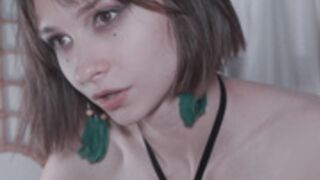 Chaturbatable spreading wet pussy